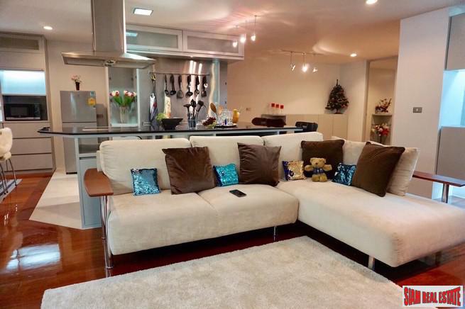 Silom Terrace | Extra Spacious Two Bedroom Condo Suitable for a Family for Rent in Silom