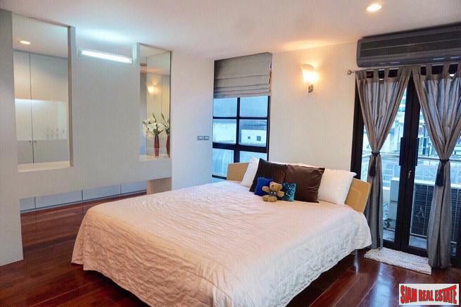 Silom Terrace | Extra Spacious Two Bedroom Condo Suitable for a Family for Rent in Silom