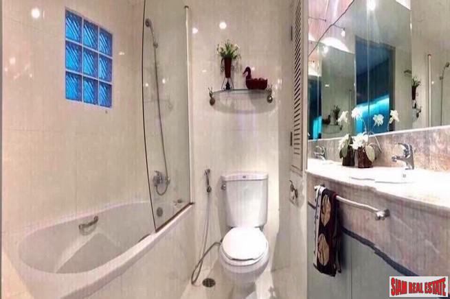 Silom Terrace | Extra Spacious Two Bedroom Condo Suitable for a Family for Rent in Silom