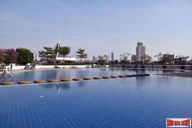 Master View Executive Place