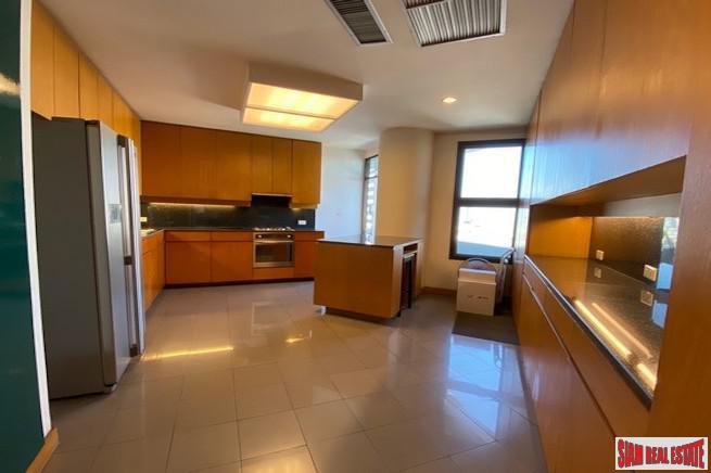 Master View Executive Place