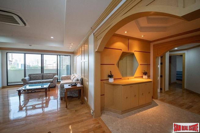 Sachayan Mansion | Extra Large Two Bedroom Apartment for Rent in Thong Lo + Pet Friendly