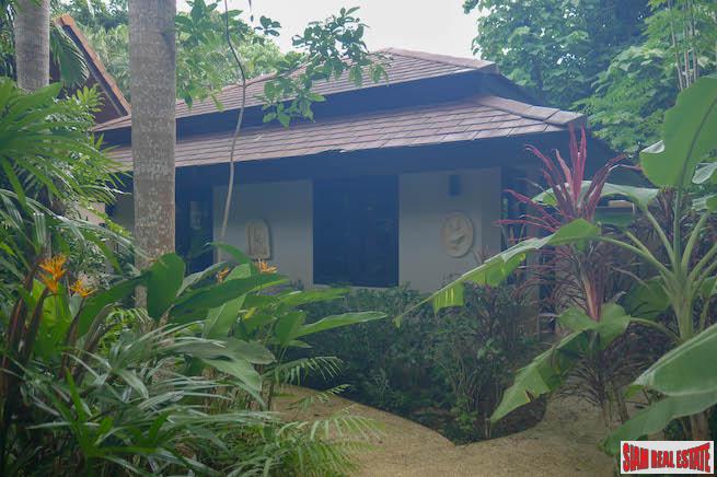 Mission Hills Tropics | Four Bedroom House with Large Gardens & Private Gardens for Sale