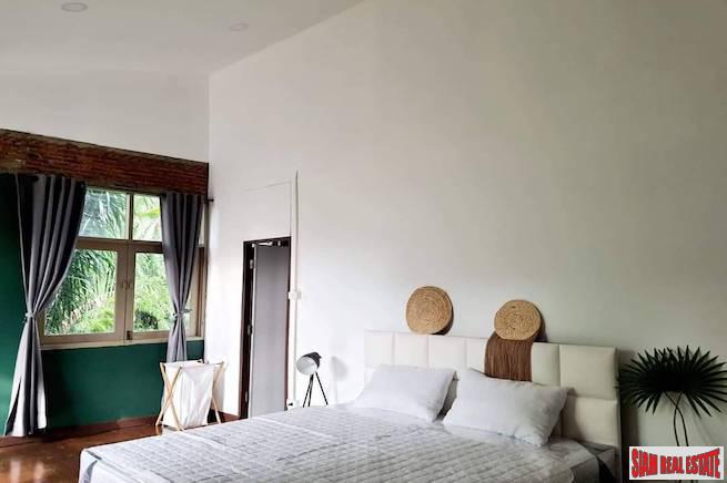 Charming Two Bedroom, Two Storey House for Rent Near BTS Chit Lom | Pet Friendly!