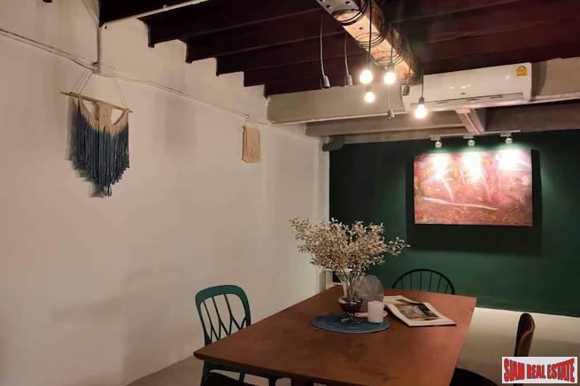 Charming Two Bedroom, Two Storey House for Rent Near BTS Chit Lom | Pet Friendly!