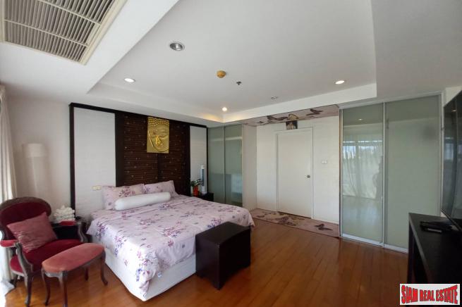 Bel Air Condominium | Huge 149 sqm Two Bedroom Condo with Partial Sea Views from the Balcony for Sale in Ao Makham