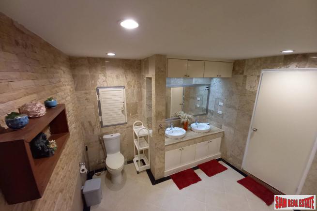 Bel Air Condominium | Huge 149 sqm Two Bedroom Condo with Partial Sea Views from the Balcony for Sale in Ao Makham