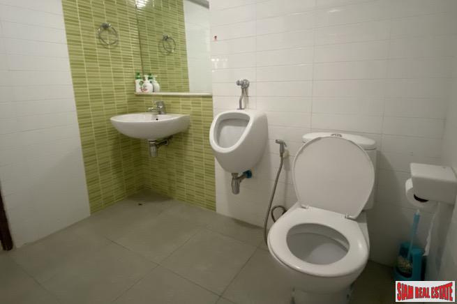 Spacious Three Bedroom, Three Storey House for Rent only 800 Meters from BTS Ekkamai