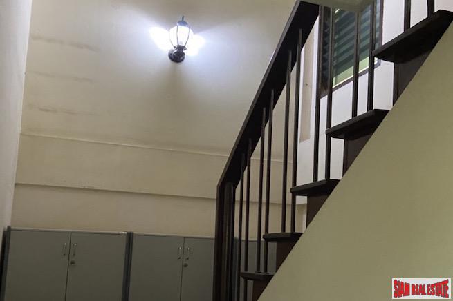 Spacious Three Bedroom, Three Storey House for Rent only 800 Meters from BTS Ekkamai