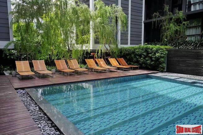 Mode Sukhumvit 61 | Big One Bedroom for Rent in a Low Rise Building Near BTS Ekkamai-12