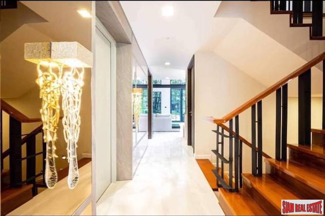 Quarter 31 | Four Bedroom Top-Class Courtyard Villa for Rent in Phrom Phong