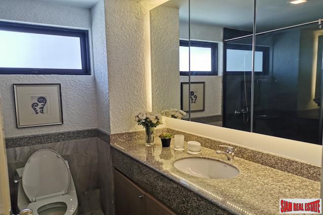 Las Colinas | Elegant & Spacious Two Bedroom Condo for Rent in Asoke