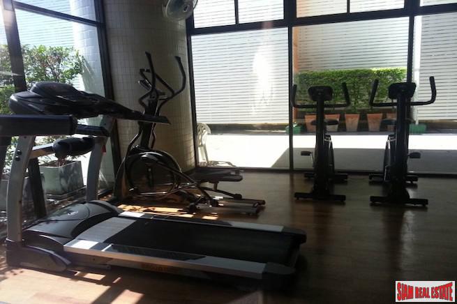 Richmond Palace Condominium | Bright & Peaceful Three Bedroom Corner Unit for Rent in Phrom Phong