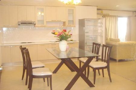 Richmond Palace | A beautiful Fully Furnish Two Bedroom in a Mid Sukhumvit
