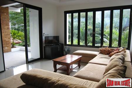 Modern Three Bedroom Pool Villa with Thai Style Guesthouse in Ao Por