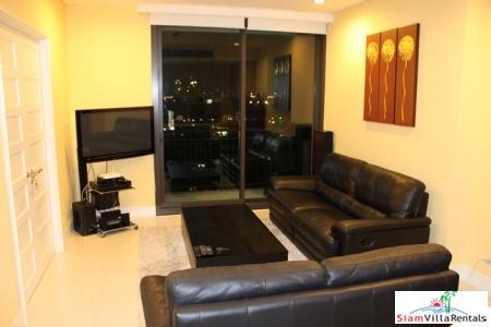 One Bedroom Apartment in Contemporary, Spanish-Style Complex on Sukhumvit 22